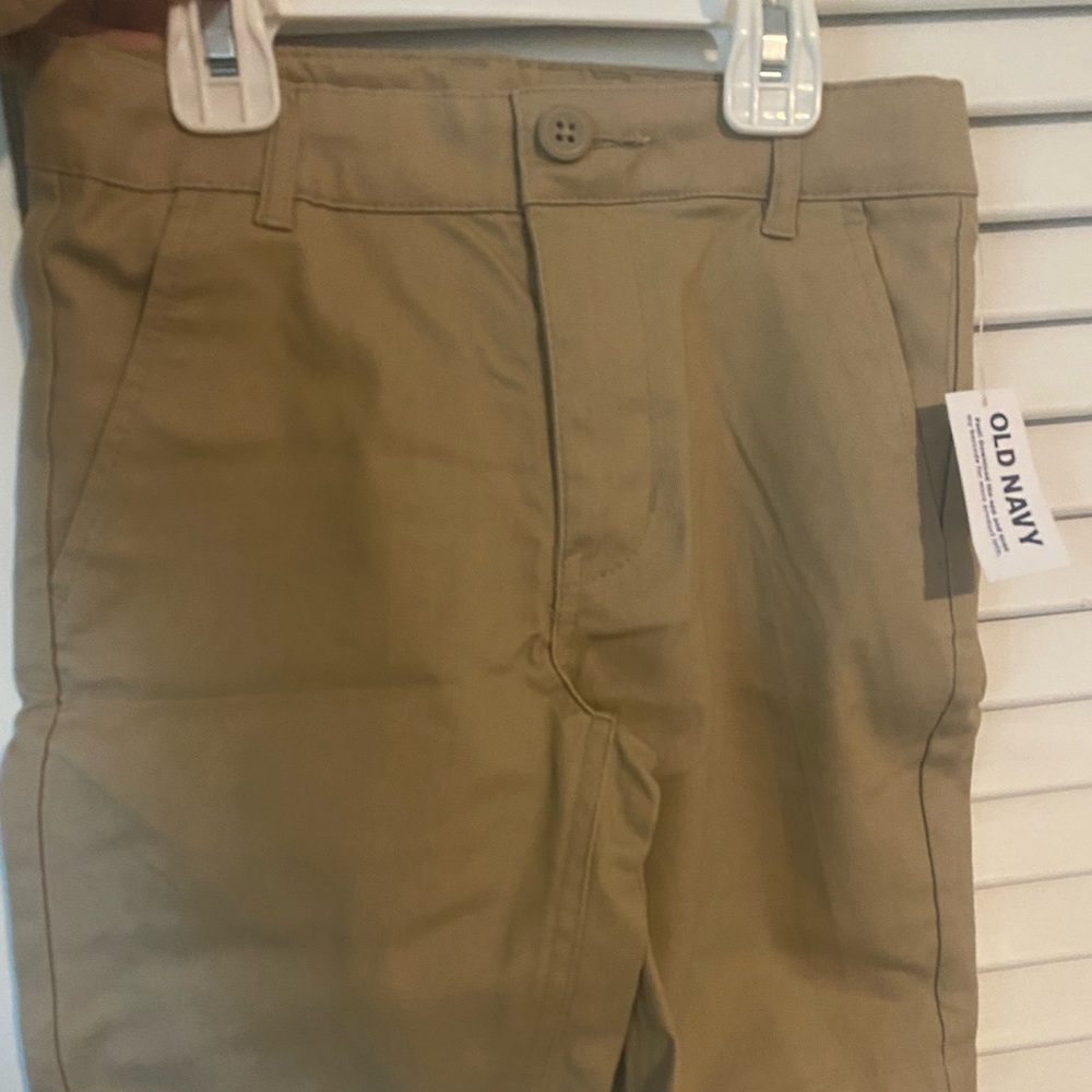 Boys Old Navy Khaki Shorts - New with tags - never worn